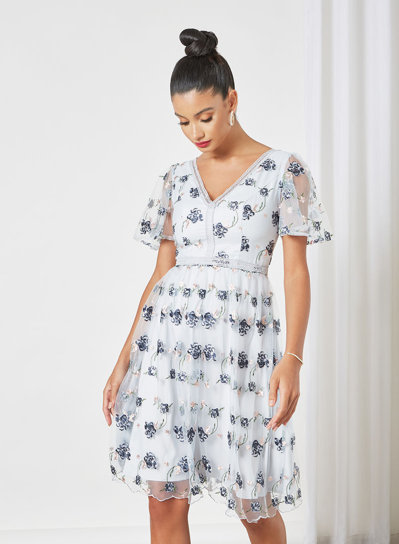 Embroidered Floral Lace Detail Dress Blue/White