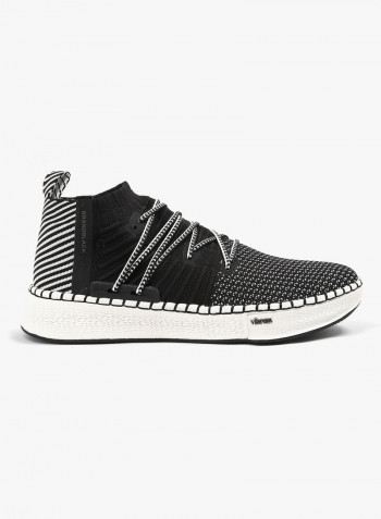 Delta Sneakers Black