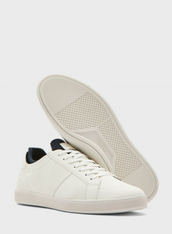 Casual Low Top Sneakers White