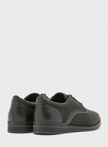 Eowoalian Lace-Up Low Top Sneakers Black