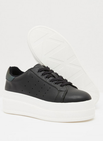 Cherrss Lace Up Sneakers Black/White