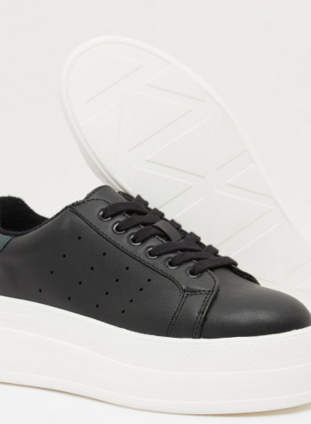 Cherrss Lace Up Sneakers Black/White