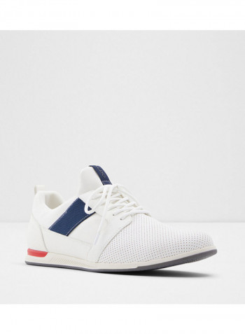 Moonah Low Top Sneakers White