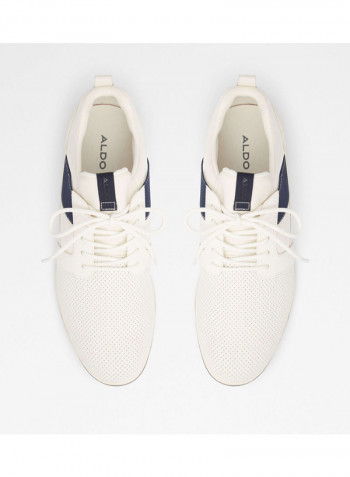 Moonah Low Top Sneakers White