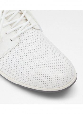 Moonah Low Top Sneakers White