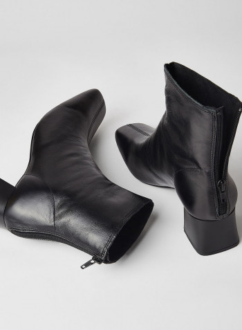 Sol Ankle Boots Black