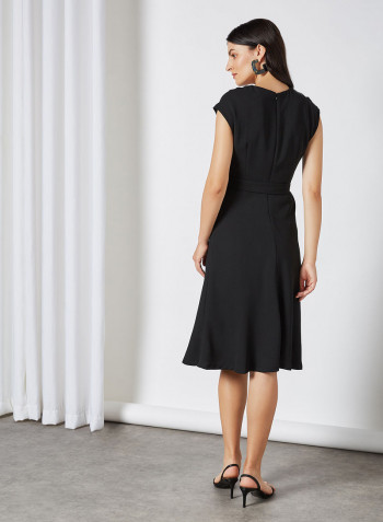 V-Neck Midi Dress Black