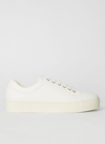 Essential Sneakers White