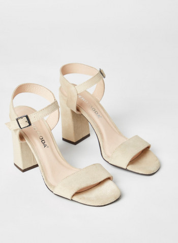 Leather Block Heel Sandals Beige