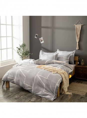 3-Piece Geometric Lines Pattern Quilt Set Polyester Grey/Beige/White 1xQuilt Cover(2600x2300), 2xPillowcase(700x500x20)