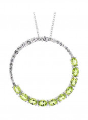 925 Sterling Silver 2.40 Ct Peridot Studded Pendant Necklace
