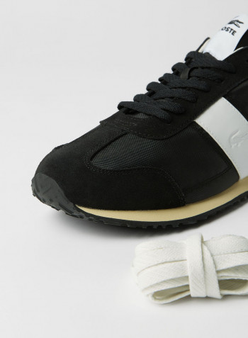 Court Pace Sneakers Black/Off White