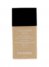 Vitalumiere Aqua Foundation - SPF15 20 Beige