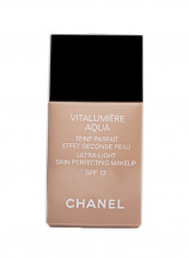 Vitalumiere Aqua Ultra Light Skin Perfecting Makeup SFP 15 22 Beige Rose