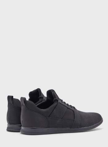 Lace-Up Low Top Sneakers Black