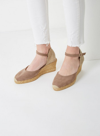 Lloret-5 Suede Pin Buckle Closure Wedge Espadrille Brown