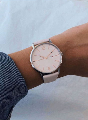 Women's Leather Analog Wrist Watch 1781973