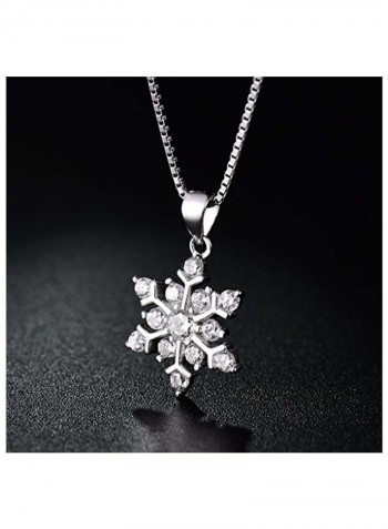925 Sparkling Sterling Silver Cubic Zirconia Studded Snowflake Pendant Necklace