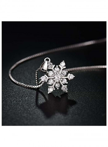 925 Sparkling Sterling Silver Cubic Zirconia Studded Snowflake Pendant Necklace