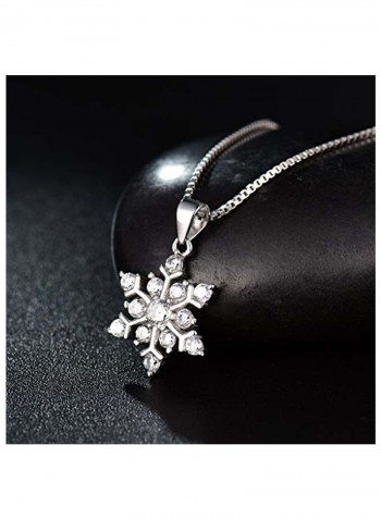925 Sparkling Sterling Silver Cubic Zirconia Studded Snowflake Pendant Necklace
