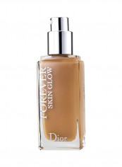 Forever Skin Glow Radiant Perfection Foundation SPF35 4WP Warm Peach