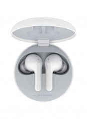 Bluetooth Wireless Stereo Earbuds With UVnano Charging Case white