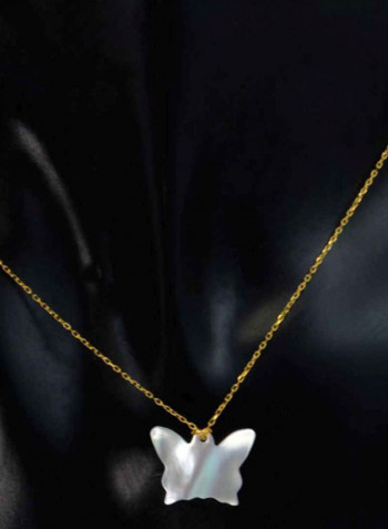 18 Karat Gold Butterfly Shape Mother Of Pearl Pendant Necklace