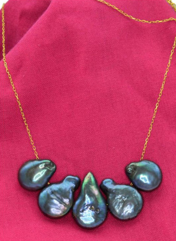 18 Karat Gold Drop Shape Mother Of Pearl Chain Necklace
