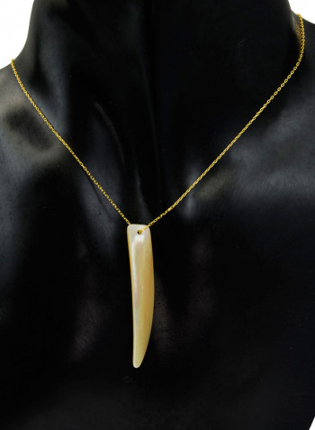 18 Karat Gold Fang Shape Mother Of Pearl Pendant Necklace