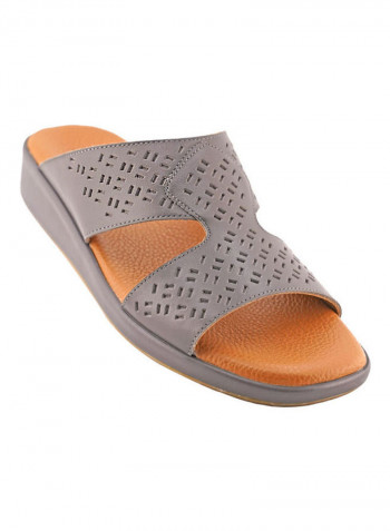 Comfortable Slip-On Arabic Sandals Grey
