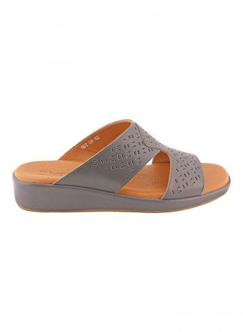 Comfortable Slip-On Arabic Sandals Grey