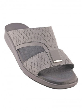 Comfortable Buckle Style Arabic Sandals Grey