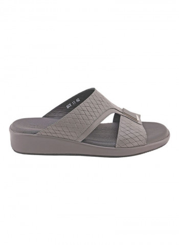 Comfortable Buckle Style Arabic Sandals Grey