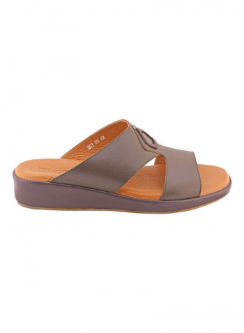 Comfortable Slip-On Arabic Sandals Brown