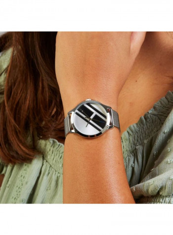 Women's Water Resistant Leather Analog Watch 1781964