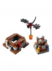 136-Piece Lava Dragon Game Set 3838 14.4x6.7x27.2cm