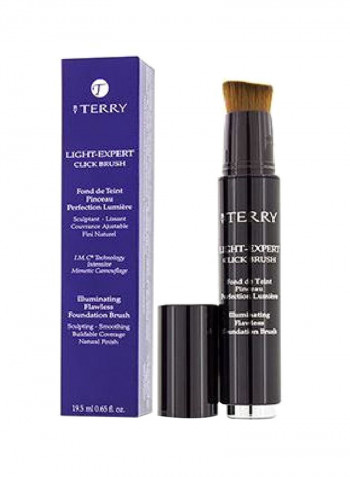 Light Expert Click Brush Foundation 02 Apricot Light