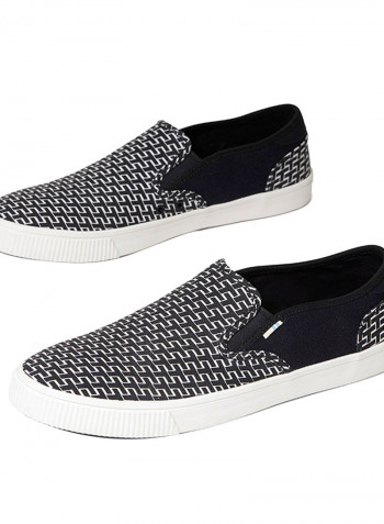 Baja Comfort Footwear أسود