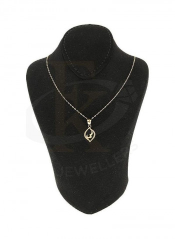 Chain Necklace With Leaf Shaped Pendant