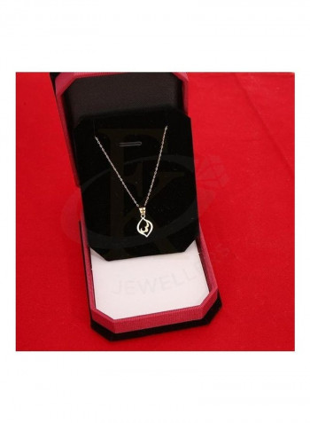 Chain Necklace With Leaf Shaped Pendant