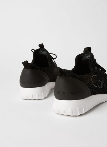 Mesh Sneakers Black
