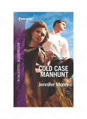 Cold Case Manhunt Paperback