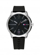 Men's Sneaker Water Resistant Analog Watch 1791622