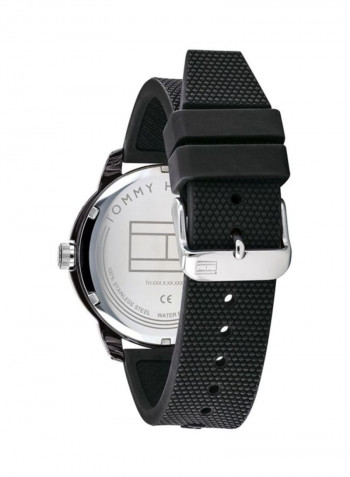 Men's Sneaker Water Resistant Analog Watch 1791622