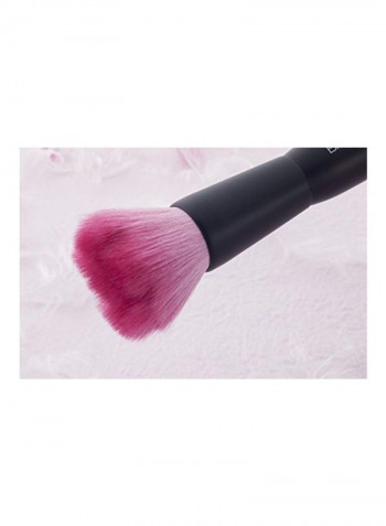Shaped Blush Brush أسود/وردي