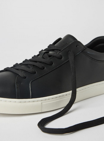 Classic Leather Sneakers Black