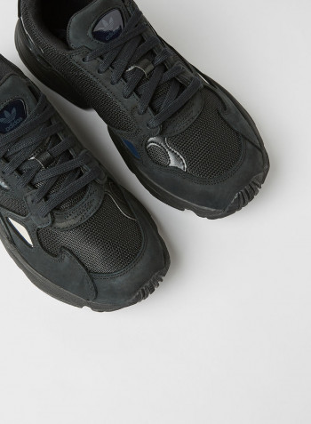 Falcon Sneakers CBLACK/CBLACK/GREFIV