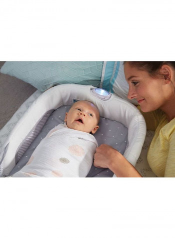 Close And Secure Baby Sleeper