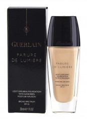 Parure De Lumiere Light Diffusing SPF 25 Moisture Foundation 01 Beige Pale