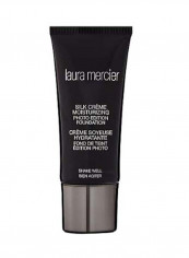 Silk Creme Moisturizing Photo Edition Foundation 1W1 Ivory